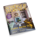 Titelblatt der Wohnzeitschrift „SCHÖNER WOHNEN“ mit gelber Schrift auf einem Foto eines modernen Wohnzimmers; im Raum stehen ein senfgelbes Sofa rechts und ein mintgrünes Sofa links, davor ein runder Couchtisch mit Dekogegenständen und einer Pflanze, im Hintergrund Kamin mit Spiegel und Regalen. Sichtbare Titeltexte: „Ganz mein Stil“, „Ideen für Stadtgärten“, „Neues Design“, „Haus & Bauen“, „Küchen-Liebe“.