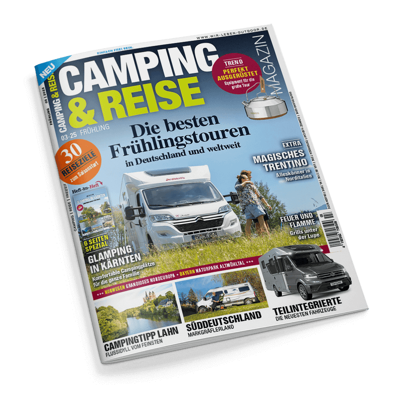 Cover des Camping & Reise Magazin mit einem weißen Wohnmobil und einer Person davor unter blauem Himmel. Hauptschlagzeile: Die besten Frühlingstouren in Deutschland und weltweit.