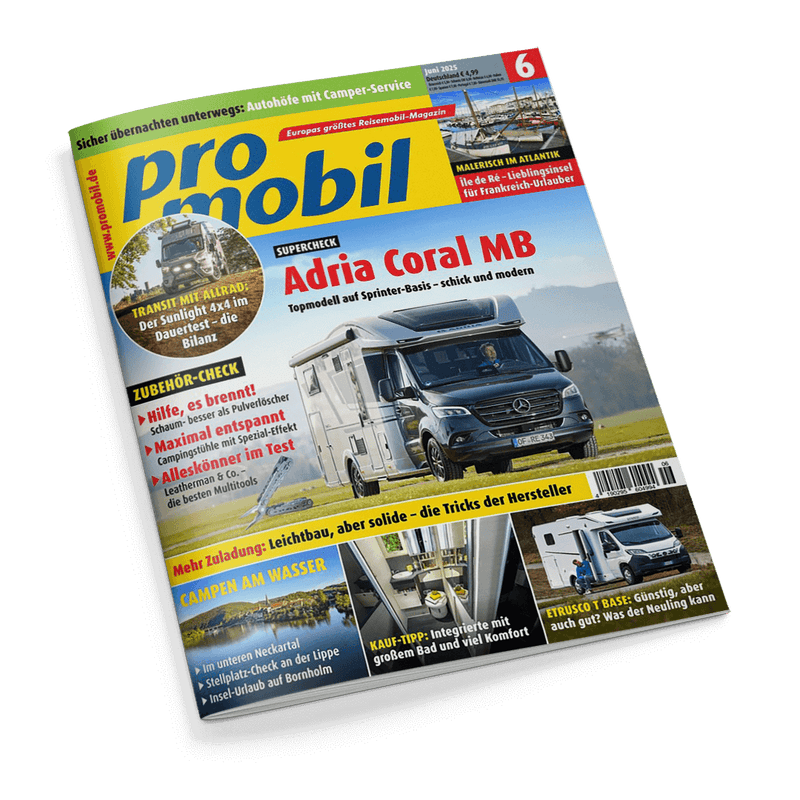 promobil Magazin Cover, Juni 2025, zeigt ein modernes Adria Coral MB Wohnmobil als Hauptmotiv und die Schlagzeile 'Adria Coral MB - Topmodell auf Sprinter-Basis'.
